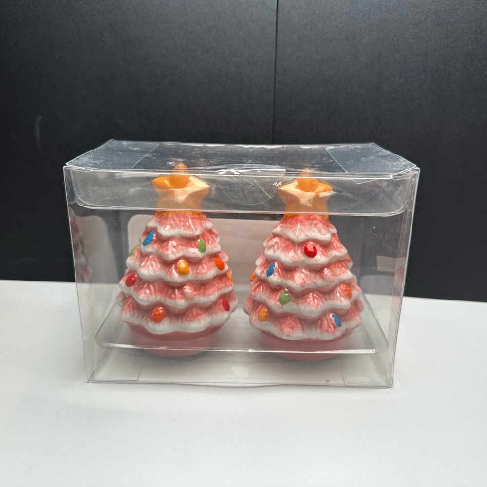 Tiktok Viral Pink Christmas Tree Nostalgic Salt & Pepper shakers